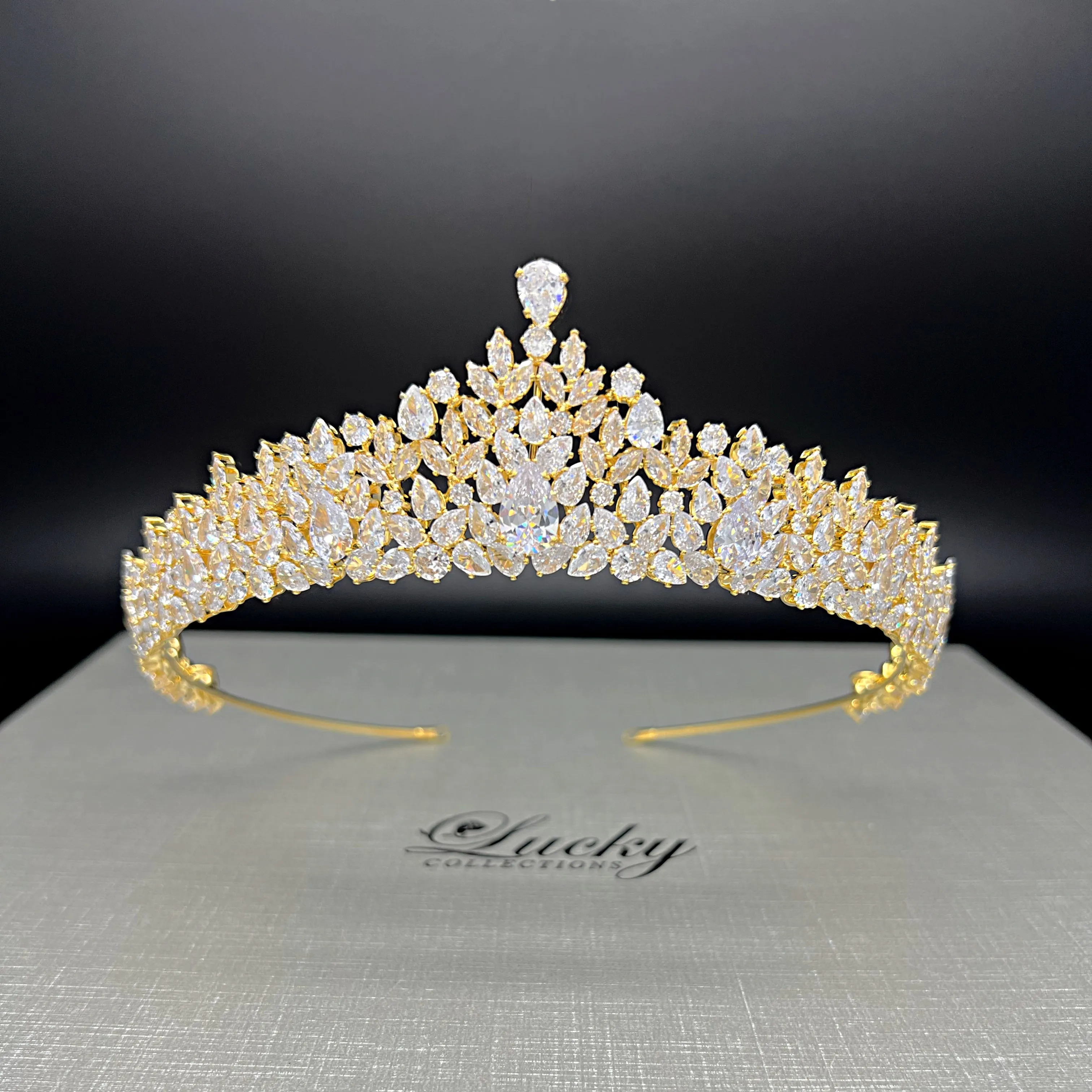 Bridal Tiara, Crown for Quinceaera, Tiara para Quince, Swarovski Crystal Crown