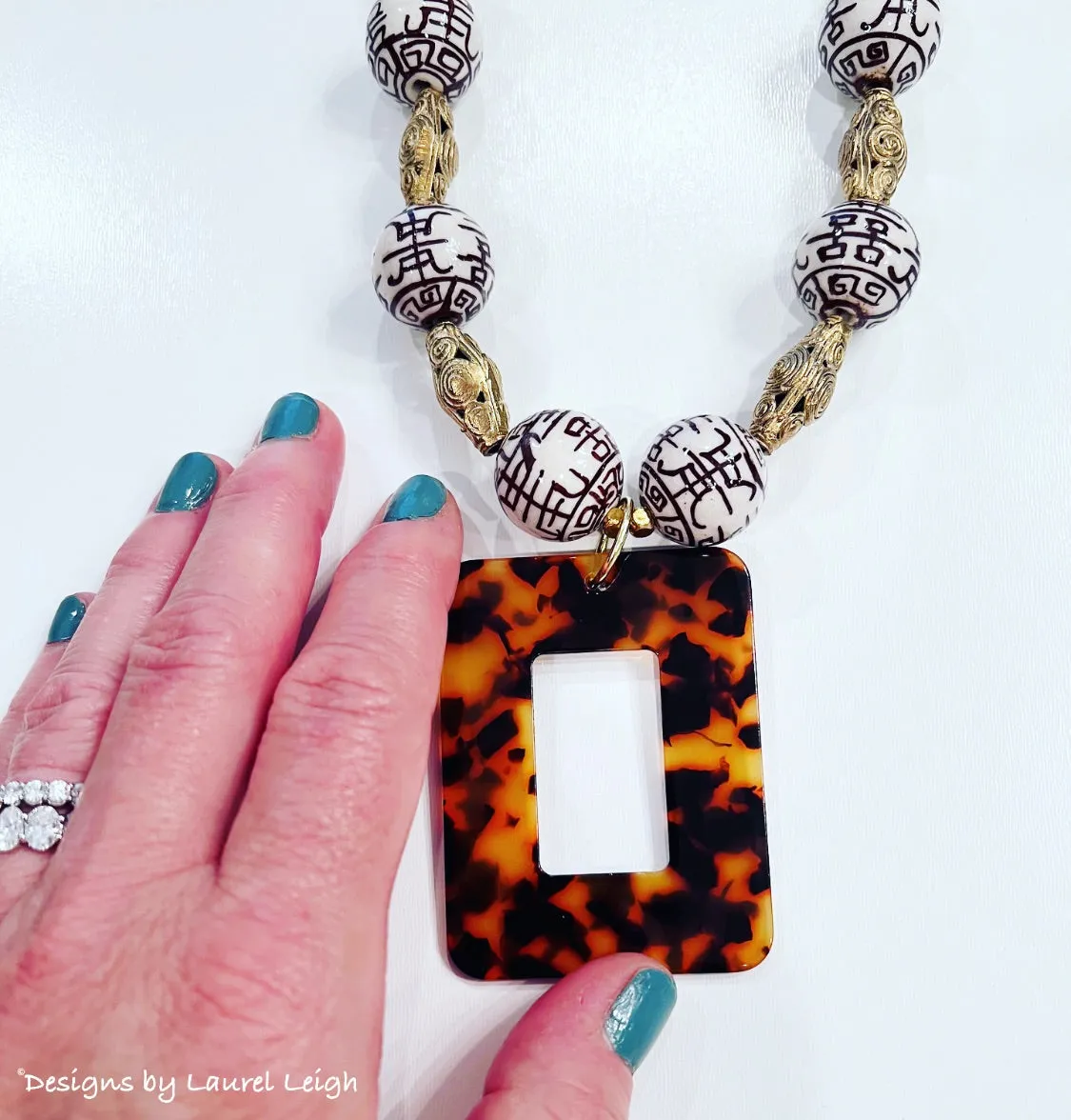 Brown & White Chinoiserie Tortoise Pendant Necklace