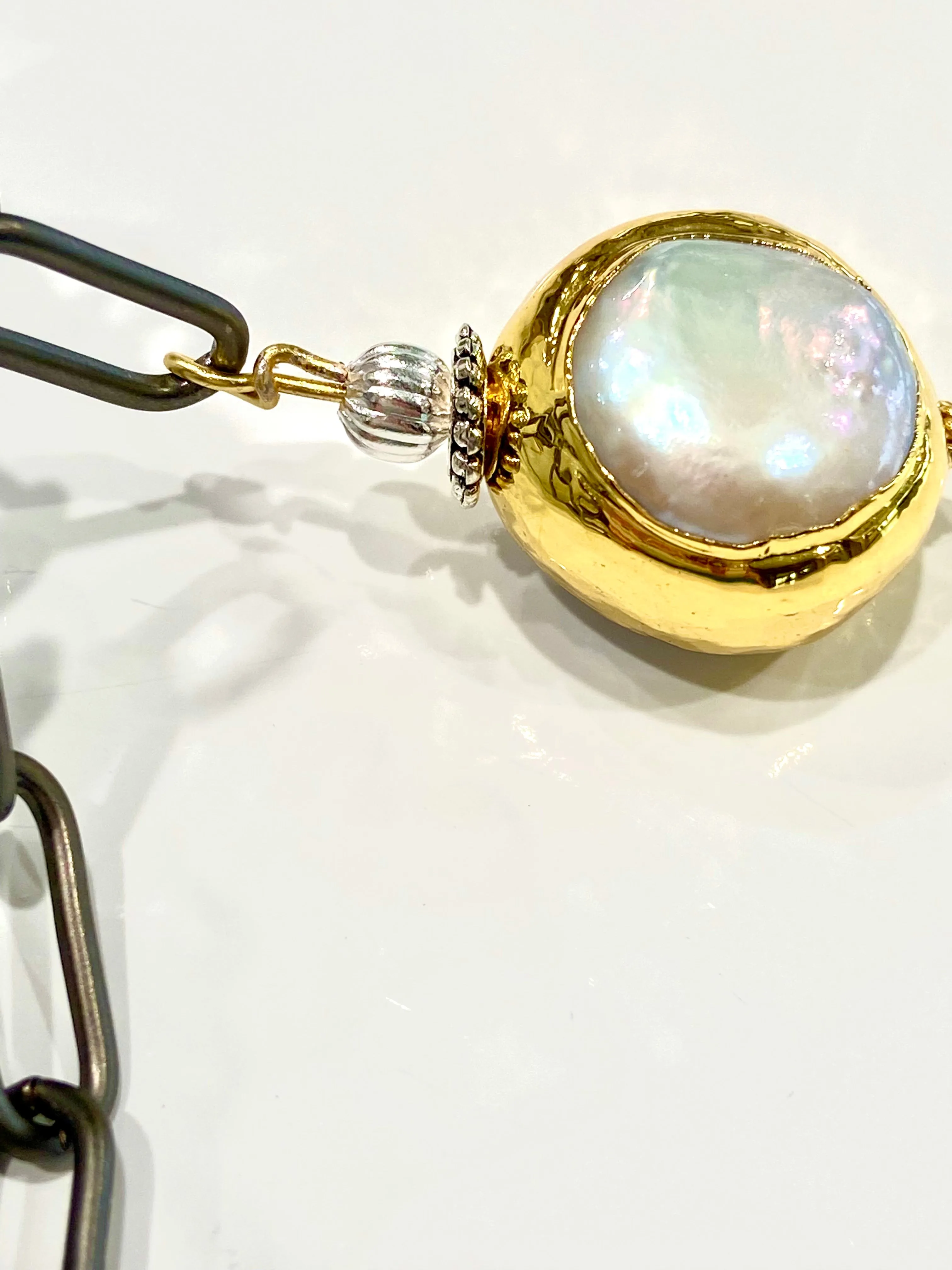 Chain Gun Metal Necklace with Gold Pearl Pendant 18"
