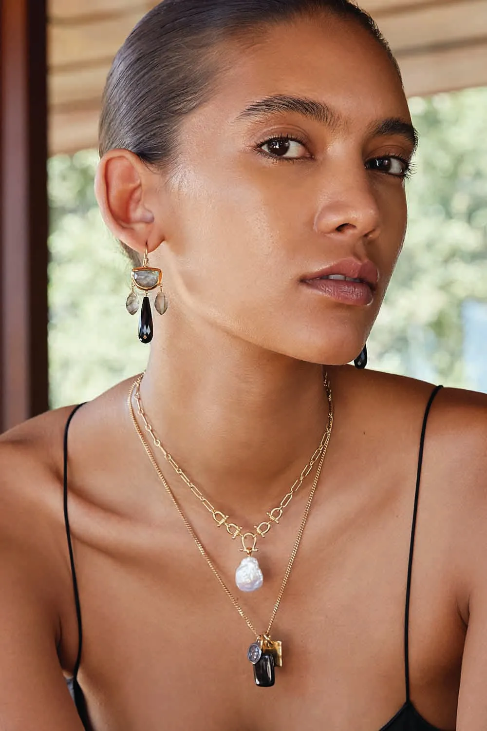 Cheval Necklace Gold White Pearl
