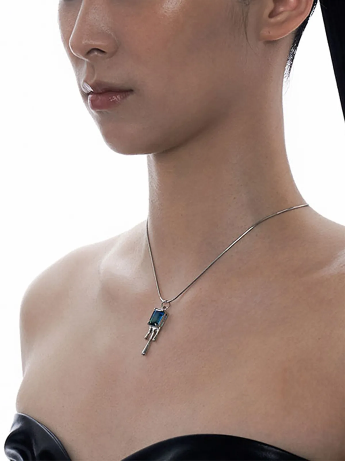 Creative Design Gemstone Necklace