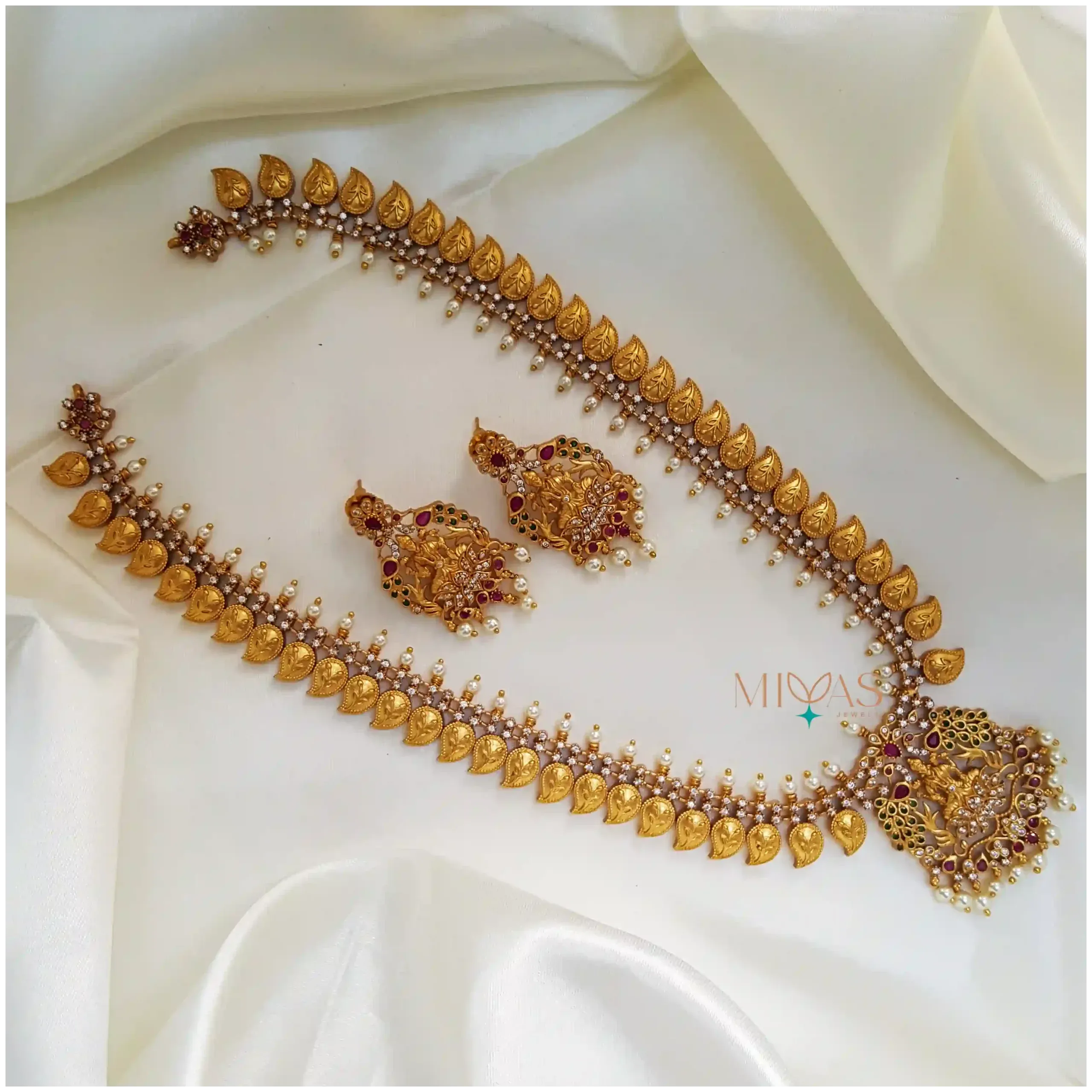 Elaborately Carved And Crafted Mango Design Haram