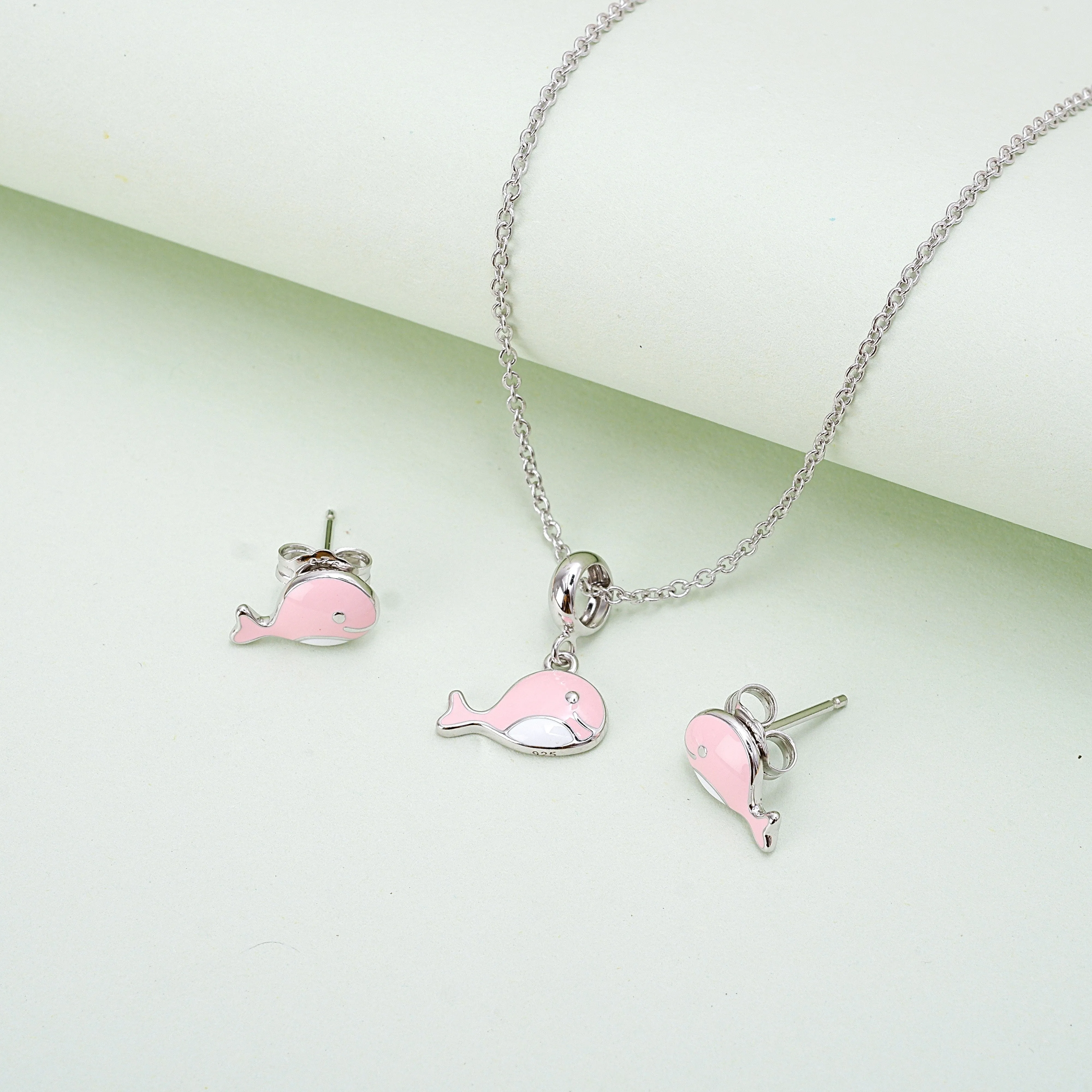 Elegante Kids Fish Pendant Set