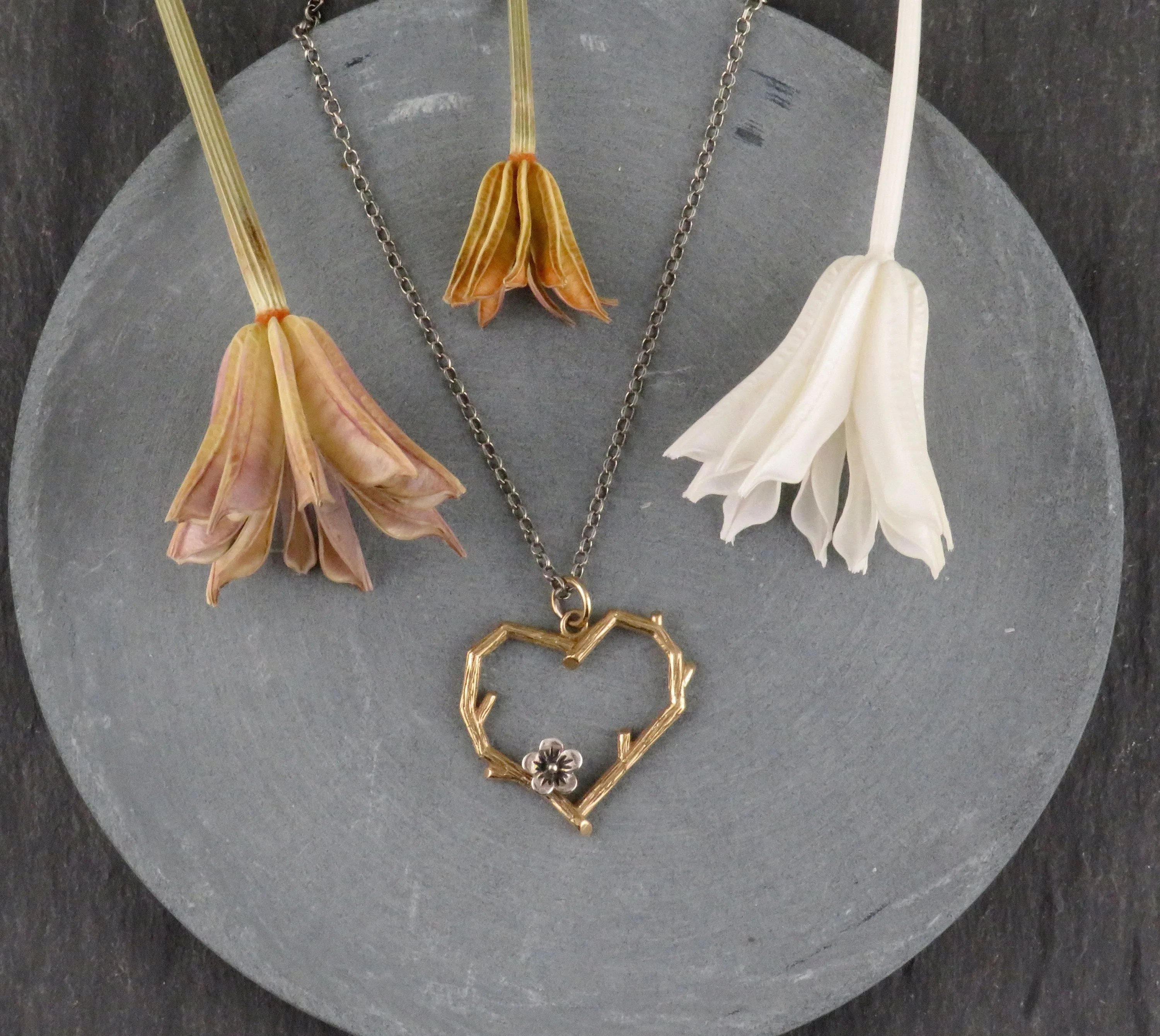 Heart Branch Frame Necklace