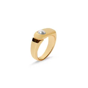 KYRA PEARL RING (VICTORIA & SOFIA X THE M)