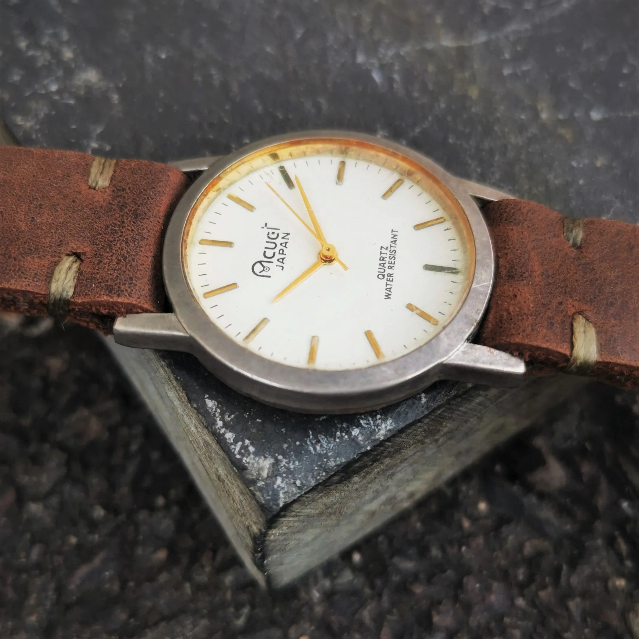 Men's Vintage Acuct JAPAN Quartz Watch - With Hand Crafted Real Leather Strap