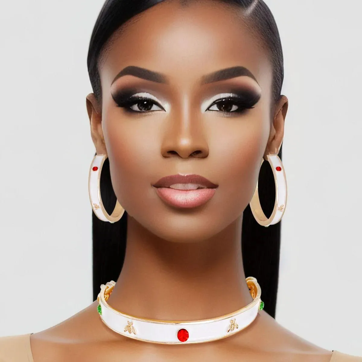 Stylish Bee and Rhinestone White Choker: Comeback Statement!