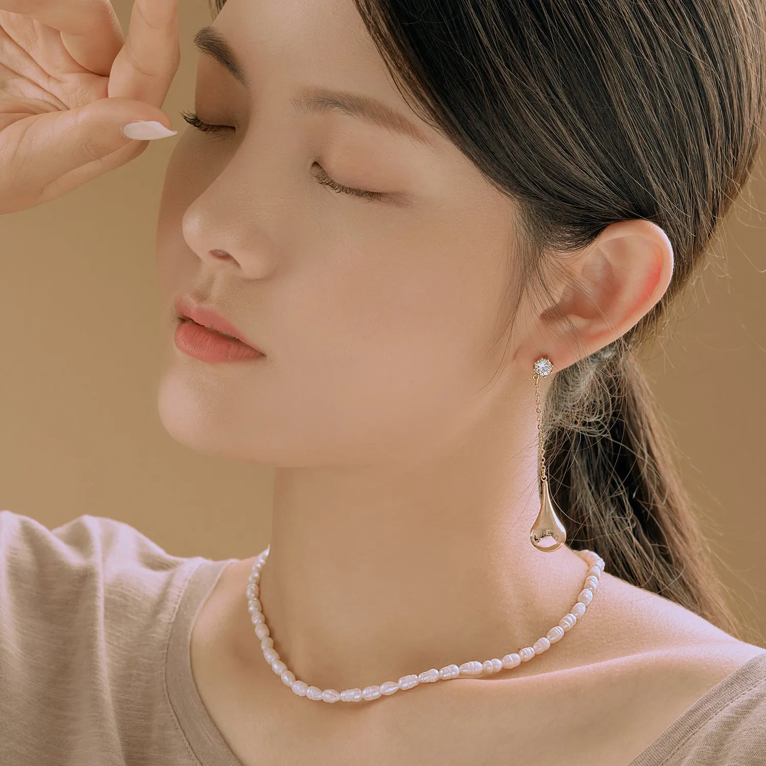 Sugar Pearl Necklace