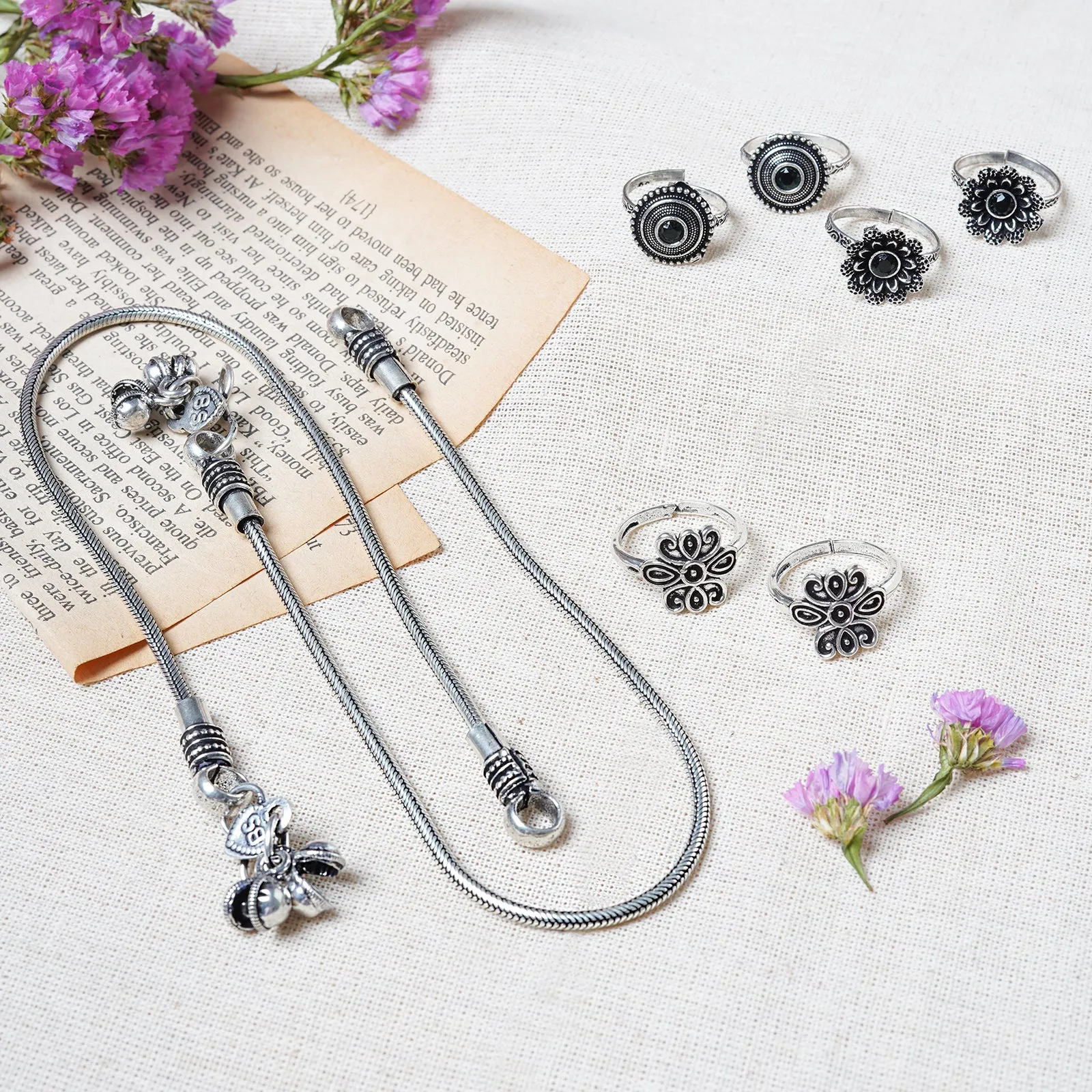 Teejh Swarali Set of Anklet and 3 Toe Rings